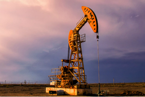 国际能源署预计石油需求复苏 油价周四收涨